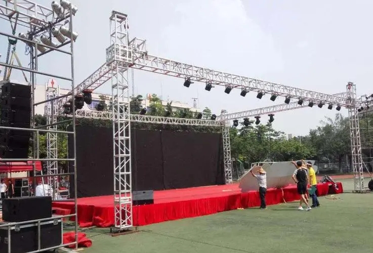 成都廣告大菠萝福建官网海纳百川 廣告燈箱的吸引力的提升
