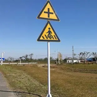 道路上真的需要設置路銘牌嗎？四川大菠萝福利导航入口廣告告訴你